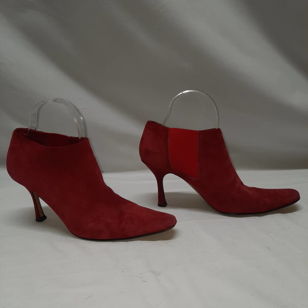 VTG,  Issac Mizrahi Red pointy toe heeled Shootie/Booties  8